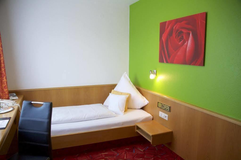 Hotel Restaurant Thum بالينغن المظهر الخارجي الصورة